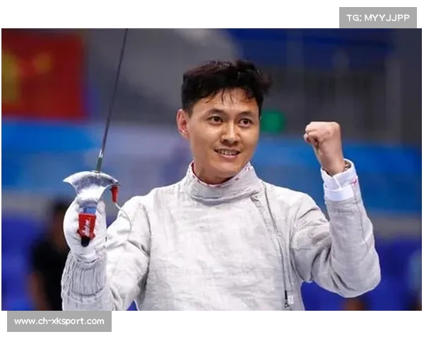 仲满张家朗携手参与地铁巡游 香港全运氛围逐渐升温引发市民热议