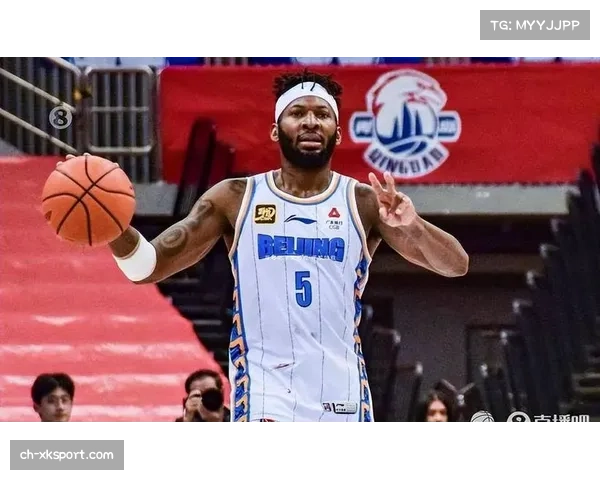 季后赛球队训练营开放日：各队备战情况、战术演练与球员状态更新